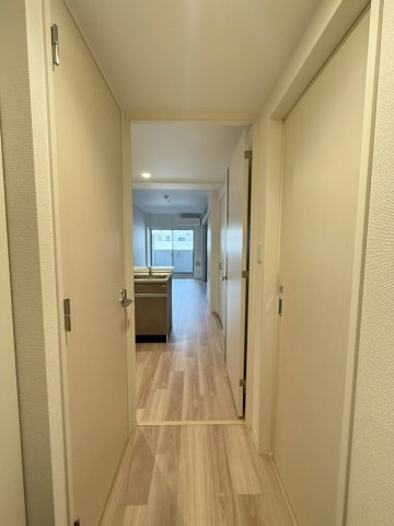 セレニテ江坂ミラクの玄関写真