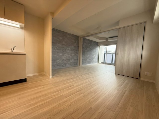 ミラージュパレス本町Departの居間写真
