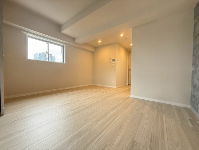 ミラージュパレス本町Departの居間写真