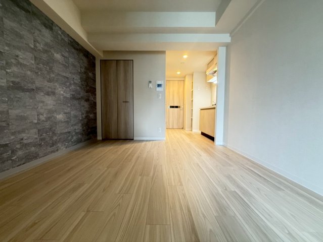ミラージュパレス本町Departの居間写真