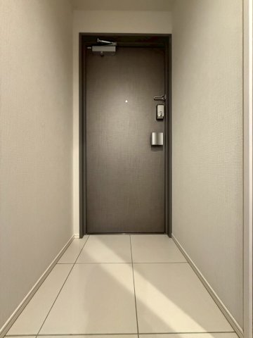 IBC Residence Westの玄関写真