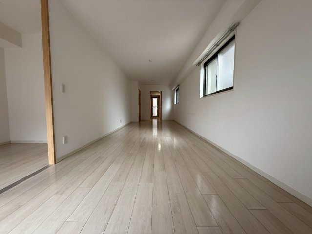 ロイヤルパ-クスなんばの居間写真