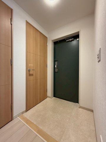 ロイヤルパ-クスなんばの玄関写真