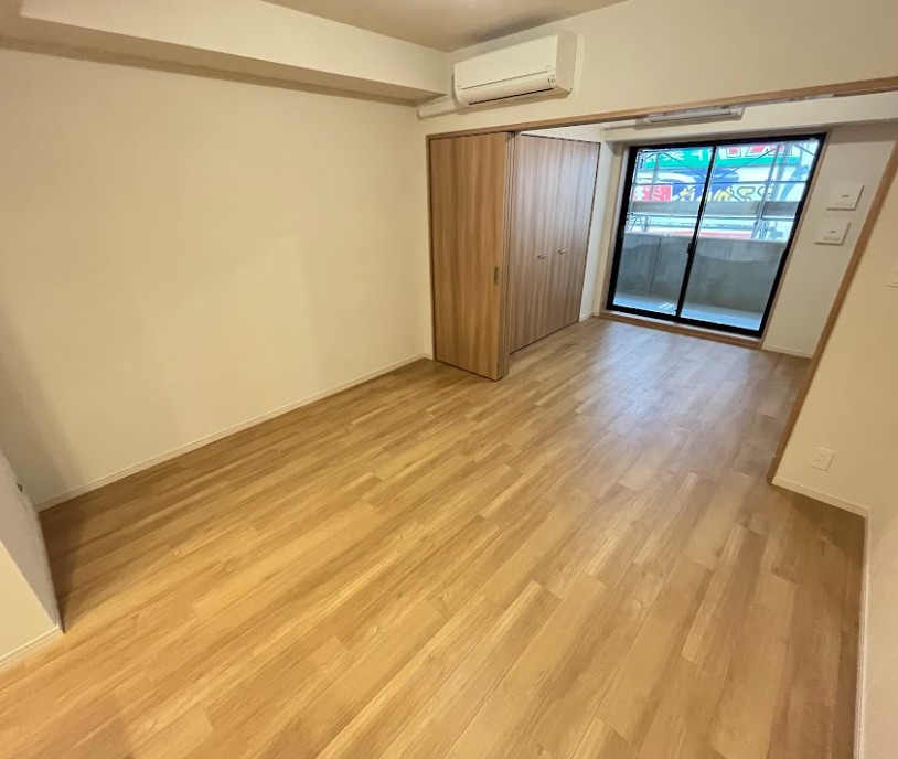 スプランディッド本町グランの居間写真