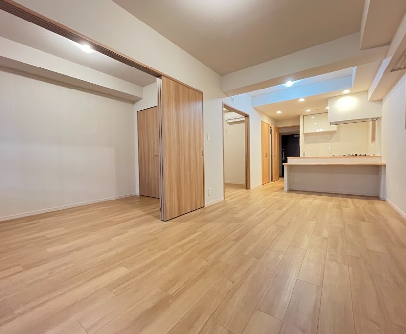 スプランディッド本町グランの居間写真