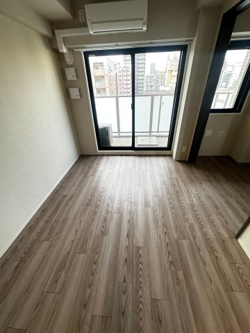 リヴェント難波ウエストの居間写真