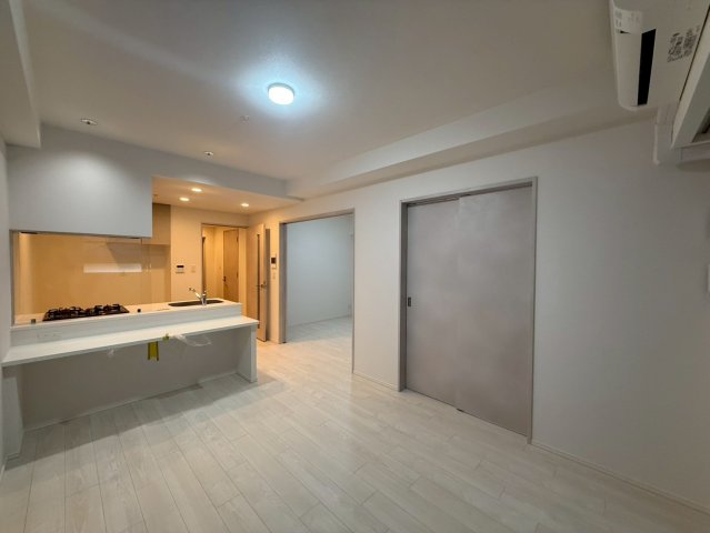 スプランディッド玉造DUEの居間写真