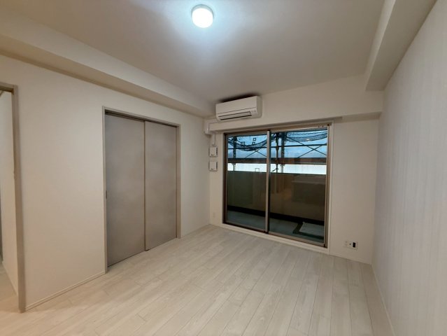 スプランディッド玉造DUEの居間写真