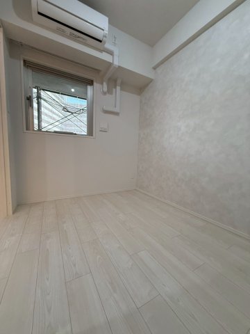 スプランディッド大阪EASTの居間写真