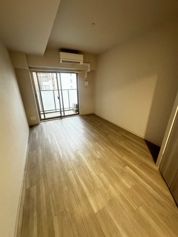 Alivisドーム前の居間写真