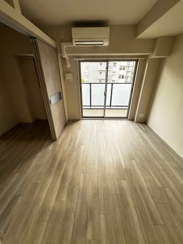 Alivisドーム前の居間写真