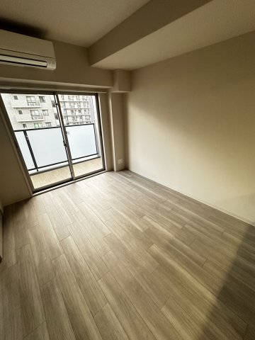 Alivisドーム前の居間写真