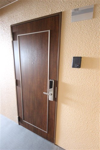 イグレック南本町の玄関写真