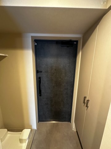 リヴェント難波ウエストの玄関写真