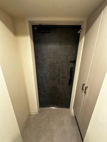 リヴェント難波ウエストの玄関写真