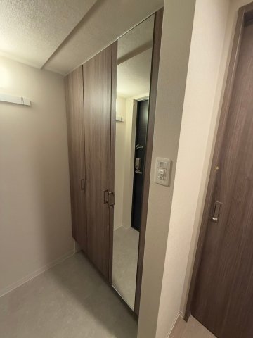エスリードレジデンス大阪谷町ザ・マークスの玄関写真