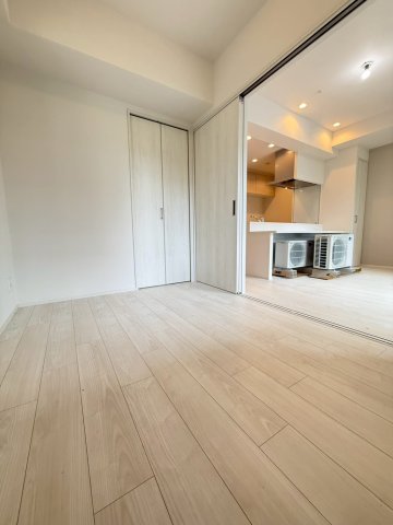 スプランディッド玉造の居間写真
