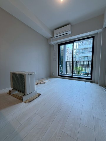 スプランディッド玉造の居間写真