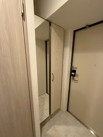 Alivis新町の玄関写真