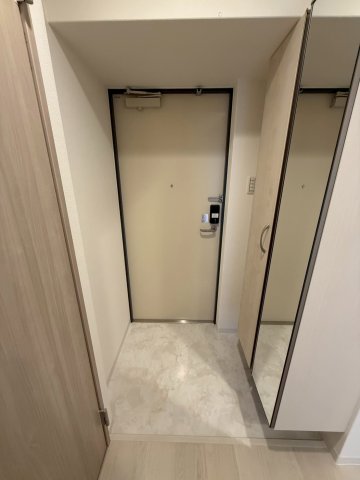 Alivis新町の玄関写真