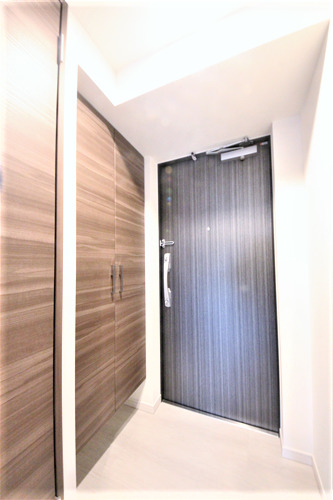 S-RESIDENCE天満Gracisの玄関写真