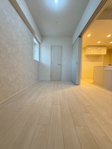 スプランディッド大阪EASTの居間写真