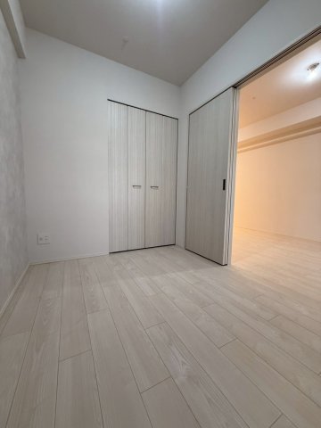 スプランディッド大阪EASTの居間写真