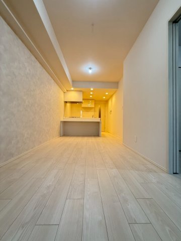 スプランディッド大阪EASTの居間写真