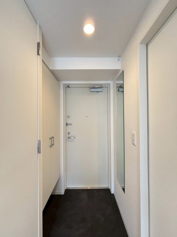 セレニテ新大阪グランデ ミリューの玄関写真