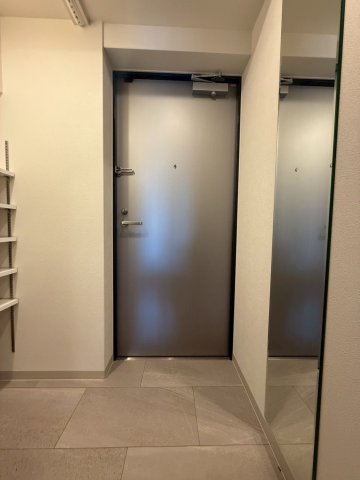 アーバネックス南森町WESTの玄関写真