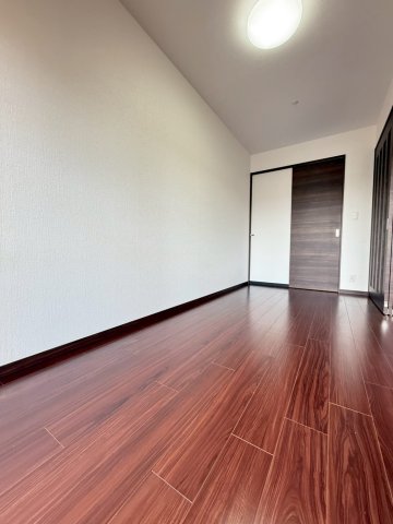 グランカーサ難波元町の居間写真