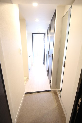 プレサンス新大阪イオリアの玄関写真