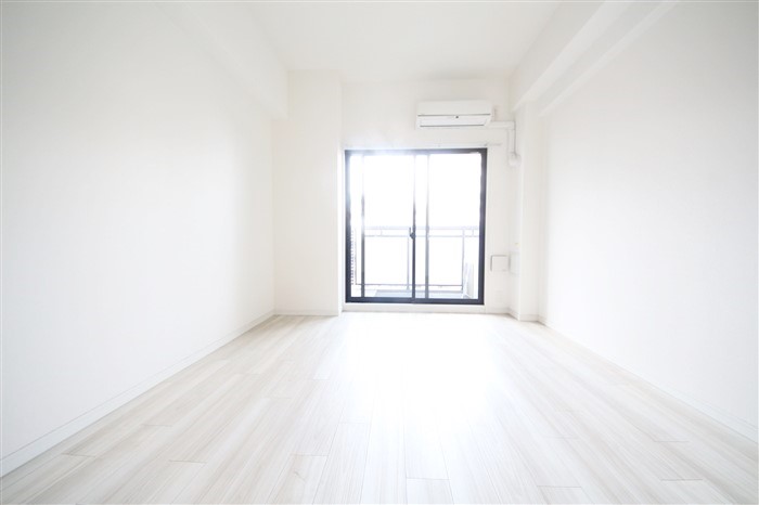 S-RESIDENCE阿波座WESTの居間写真