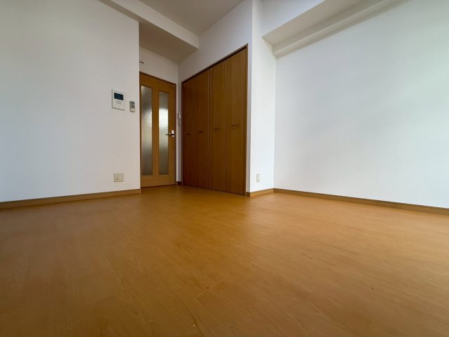 ONE ROOF FLAT TENJINBASHIの居間写真