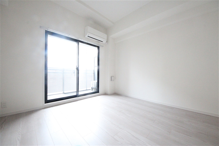 S-RESIDENCE天満Gracisの居間写真