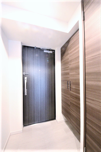 S-RESIDENCE天満Gracisの玄関写真