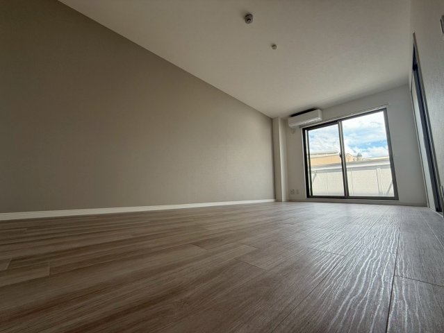 SOLASIA residence九条の居間写真