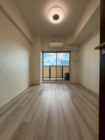 プレサンス DOMECITY コレーレの居間写真
