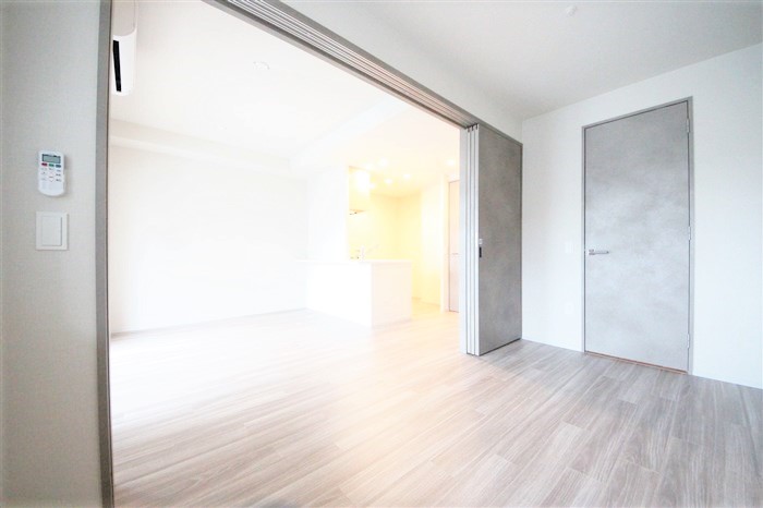 SK RESIDENCES SHINSAIBASHIの内装写真