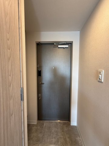 エスリードレジデンス大阪福島サウスフラッツの玄関写真