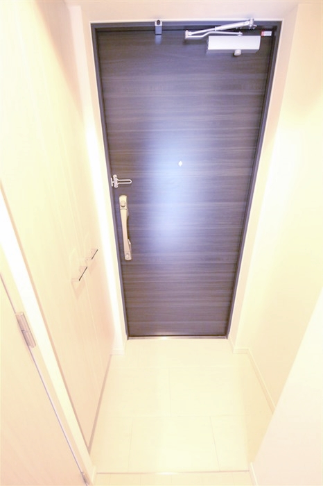 S-RESIDENCE新大阪Ridenteの玄関写真