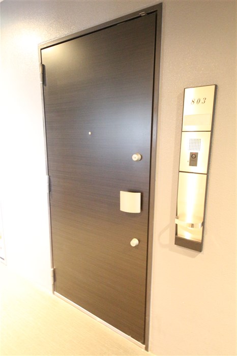 グランルージュ谷町六丁目の玄関写真