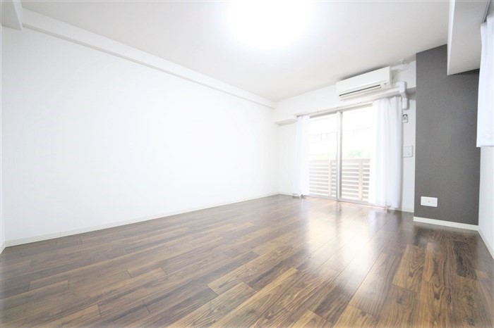 フレンシアノイエ内本町の居間写真