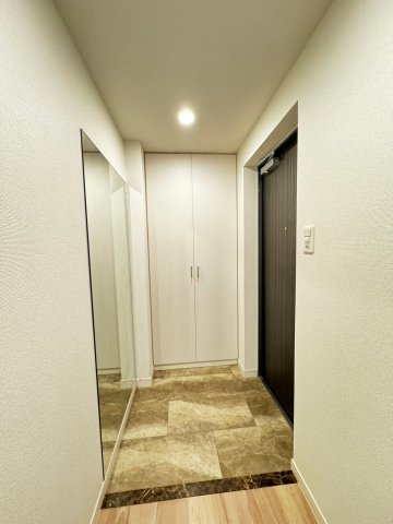 RISING Maison 本町橋の玄関写真