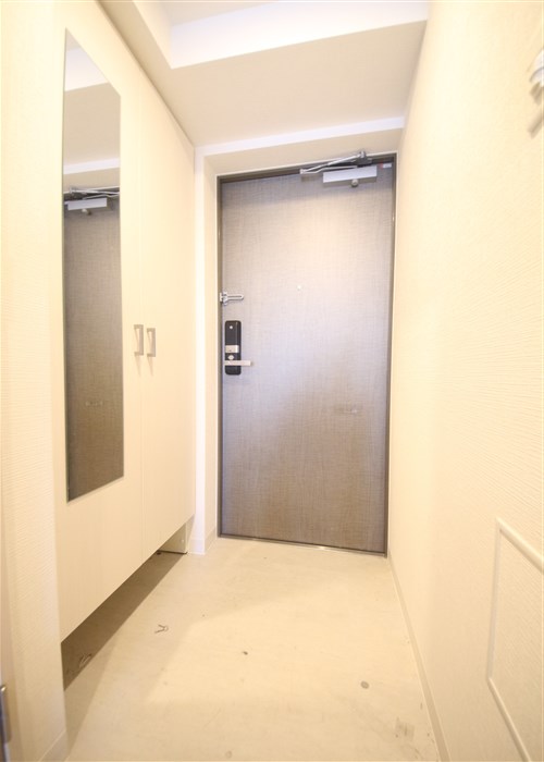 エスリードレジデンス大阪本町の玄関写真