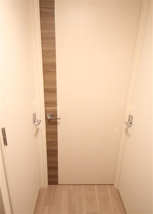 セレニテ本町東リアンの内装写真