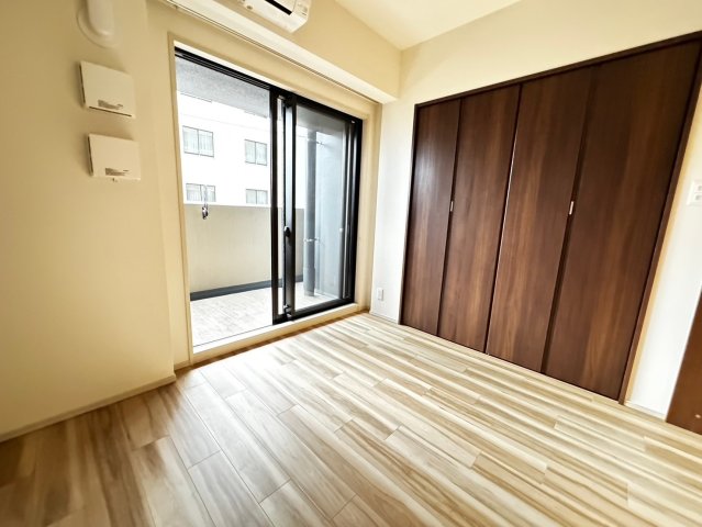 スプランディッド難波IIIの居間写真