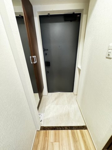 スプランディッド難波IIIの玄関写真