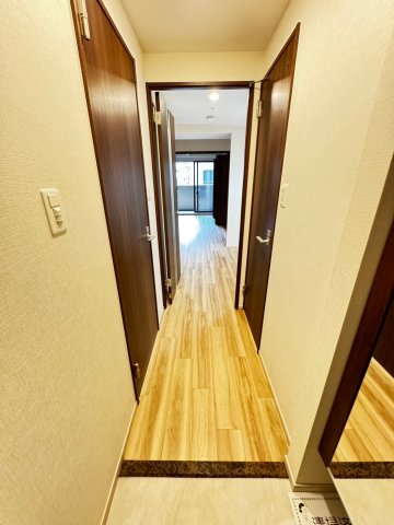 スプランディッド難波IIIの玄関写真