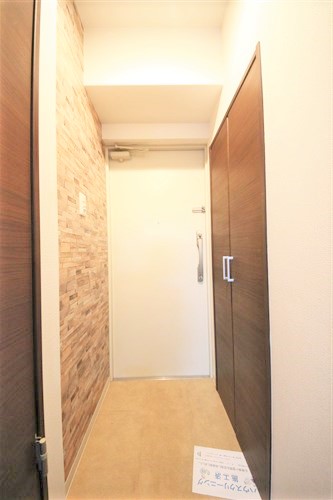 フレンシアノイエ内本町の玄関写真
